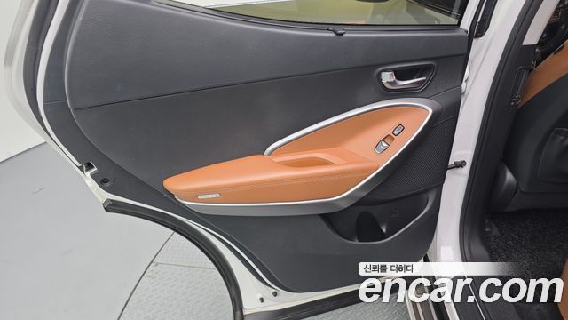 Hyundai Santafe 2018 — photo 15