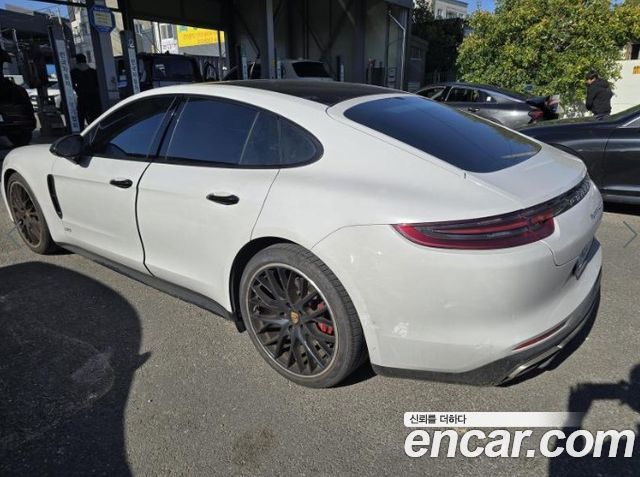 Porsche Panamera 2018 — photo 4