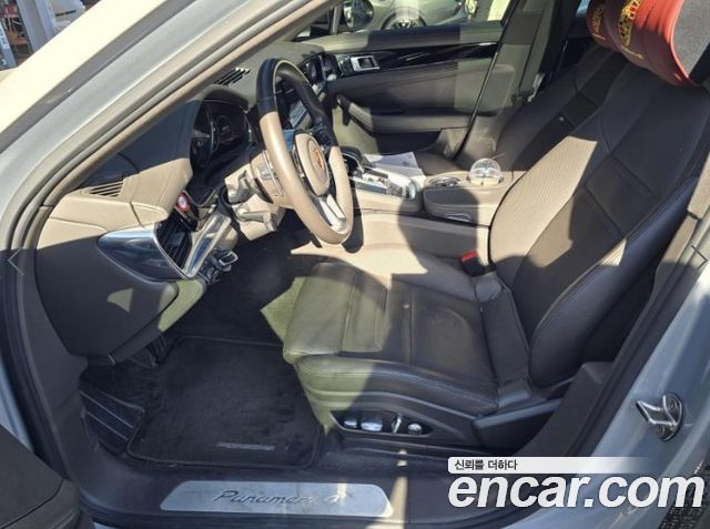 Porsche Panamera 2018 — photo 8