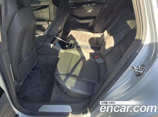 Porsche Panamera 2018 — photo 9