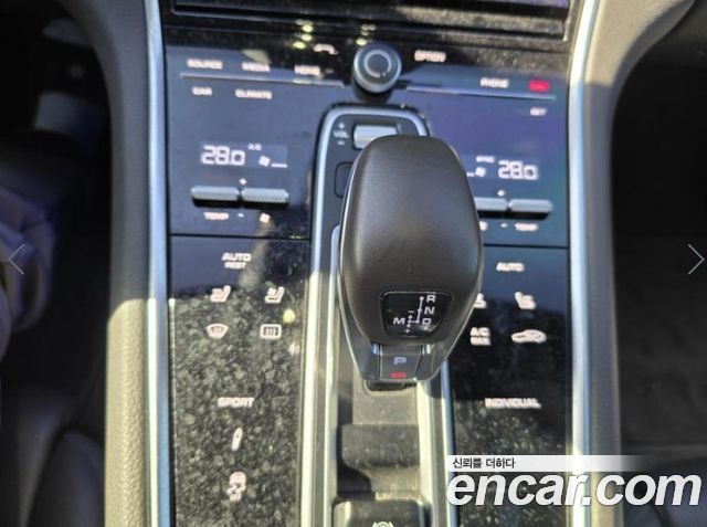 Porsche Panamera 2018 — photo 18