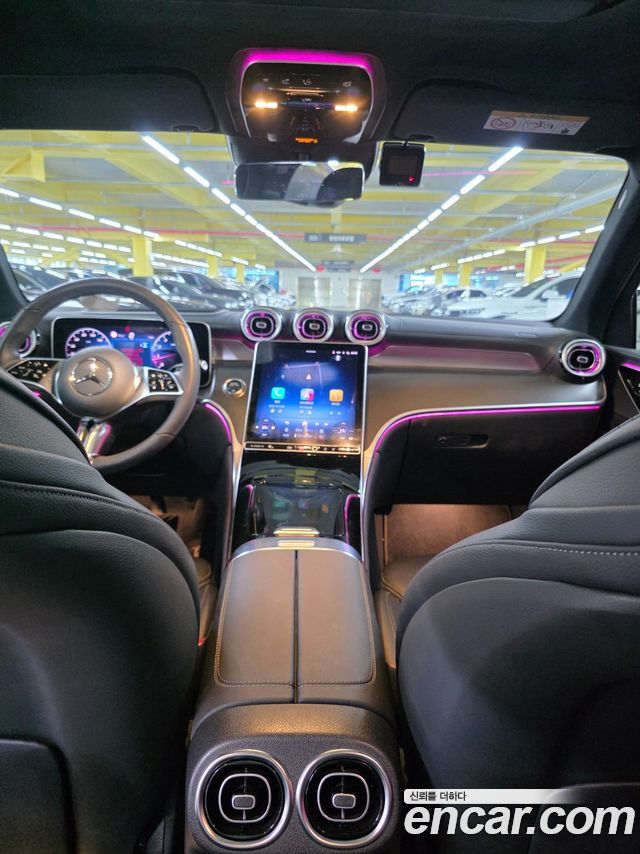 Mercedes-Benz GLC-Class 2025 — photo 9