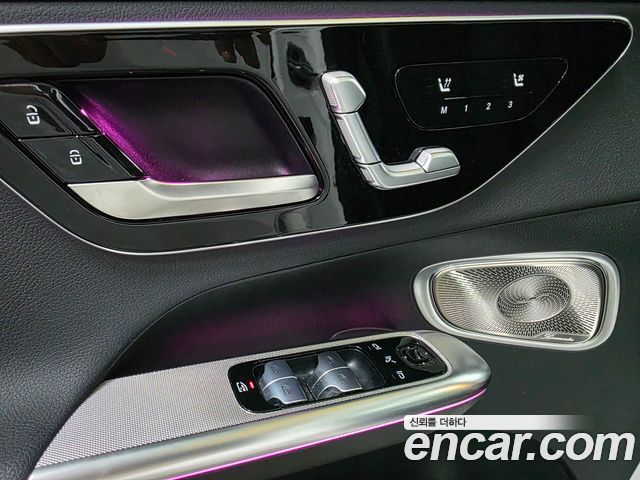 Mercedes-Benz GLC-Class 2025 — photo 11