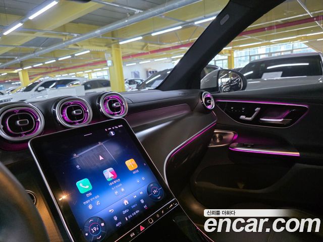 Mercedes-Benz GLC-Class 2025 — photo 12