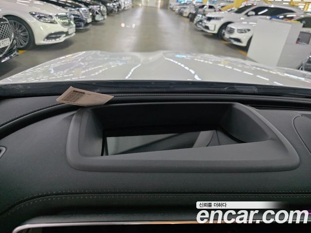 Mercedes-Benz GLC-Class 2025 — photo 13