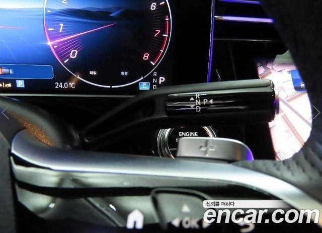 Mercedes-Benz E-Class 2025 — photo 12
