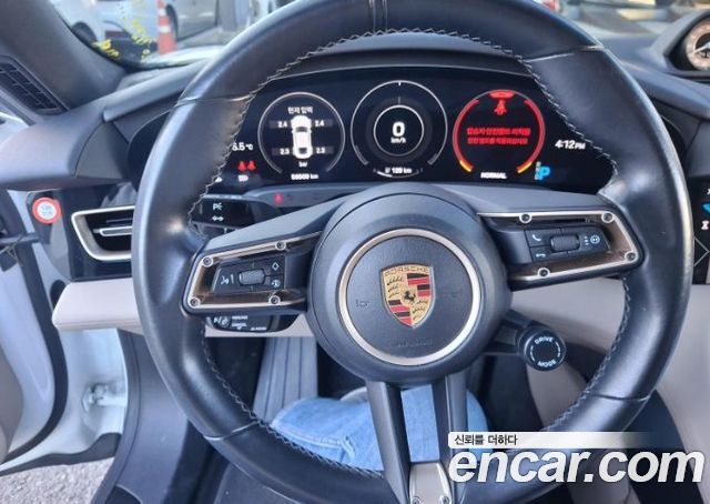 Porsche Taycan 2021 — photo 7
