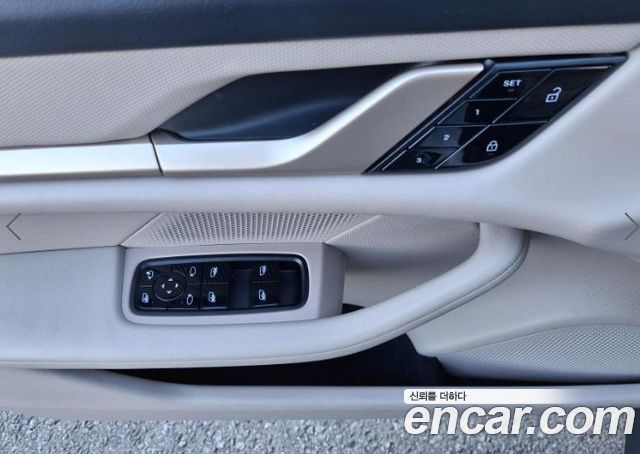 Porsche Taycan 2021 — photo 8