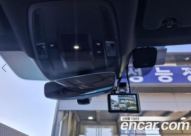 Porsche Taycan 2021 — photo 13