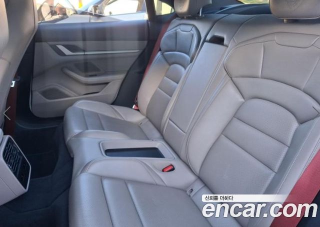 Porsche Taycan 2021 — photo 16