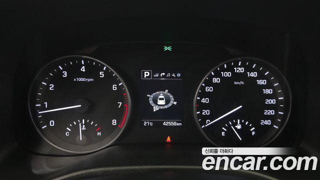 Hyundai AVANTE 2018 — photo 11
