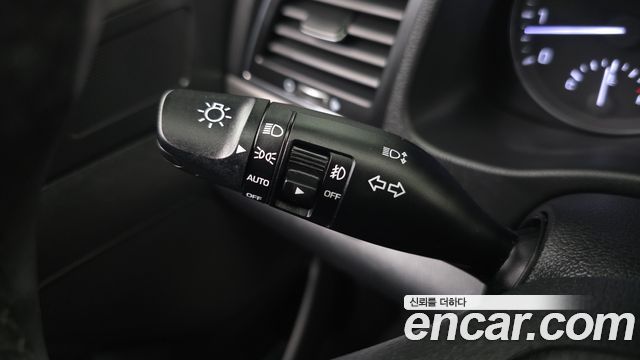 Hyundai AVANTE 2018 — photo 25