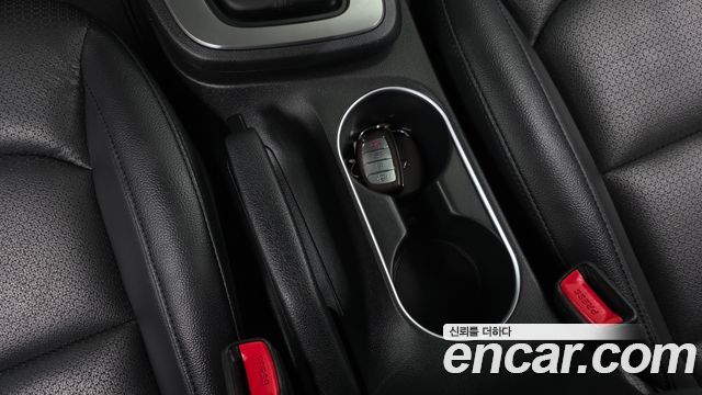 Hyundai AVANTE 2018 — photo 31