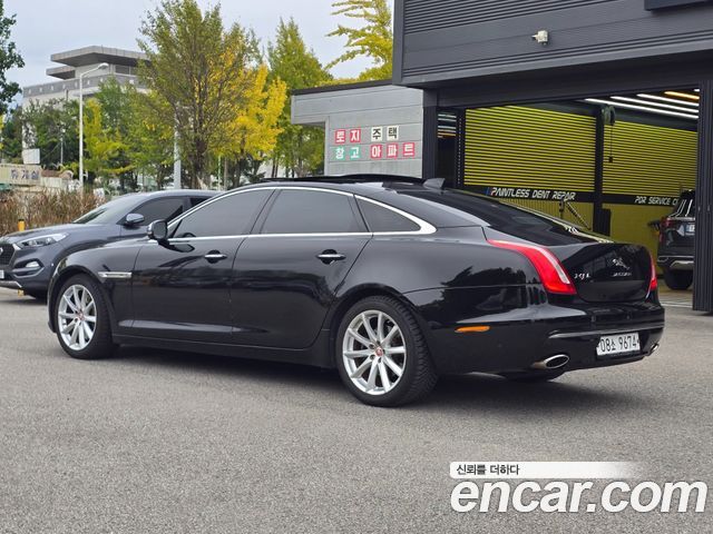 Jaguar XJ 2017 — photo 2