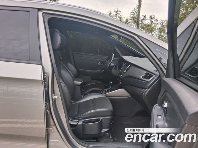 Kia Carens 2014 — photo 10