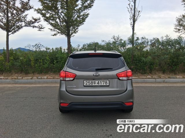 Kia Carens 2014 — photo 12