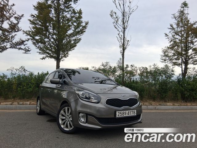 Kia Carens 2014 — photo 16