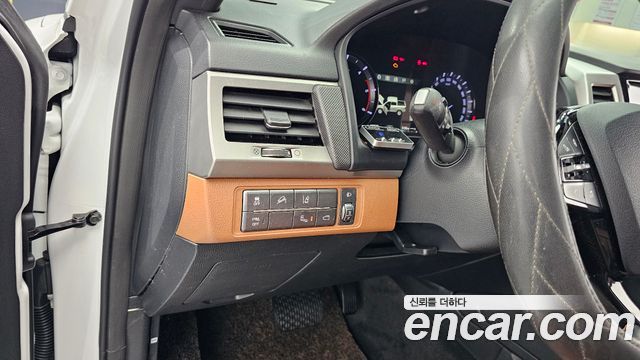 KG Mobility Rexton 2019 — photo 17