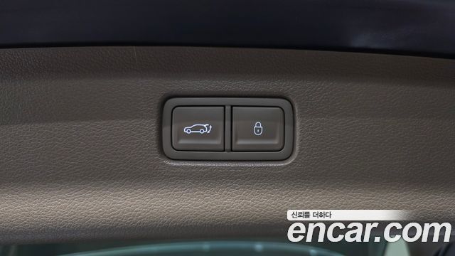 Genesis GV80 2023 — photo 30