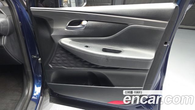 Hyundai Santafe 2019 — photo 14