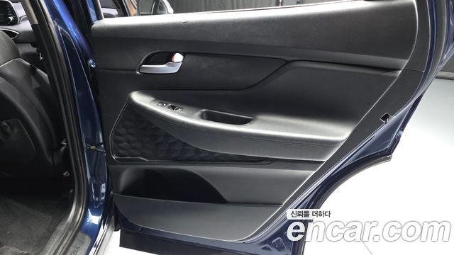 Hyundai Santafe 2019 — photo 15