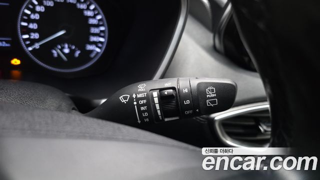 Hyundai Santafe 2019 — photo 28