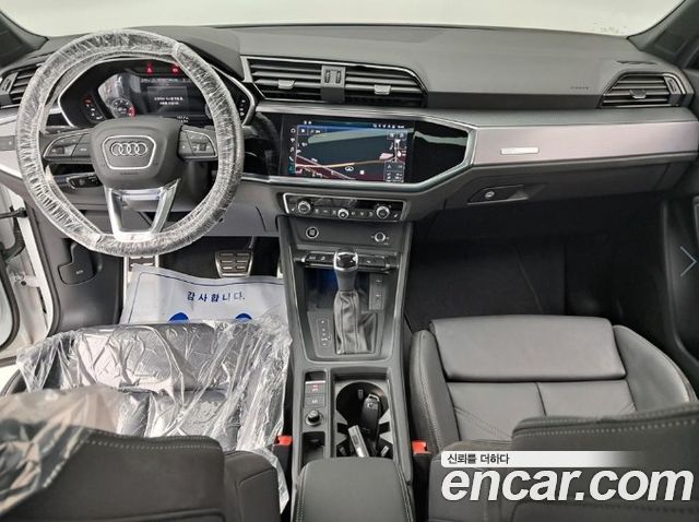 Audi Q3 2022 — photo 6