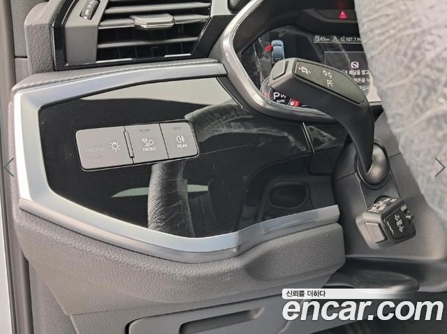 Audi Q3 2022 — photo 13