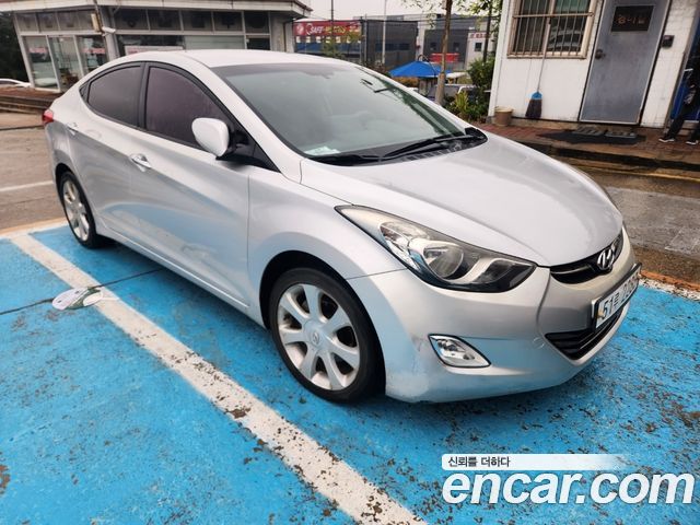 Hyundai AVANTE 2012 — photo 1