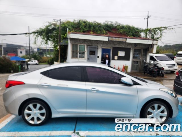 Hyundai AVANTE 2012 — photo 6