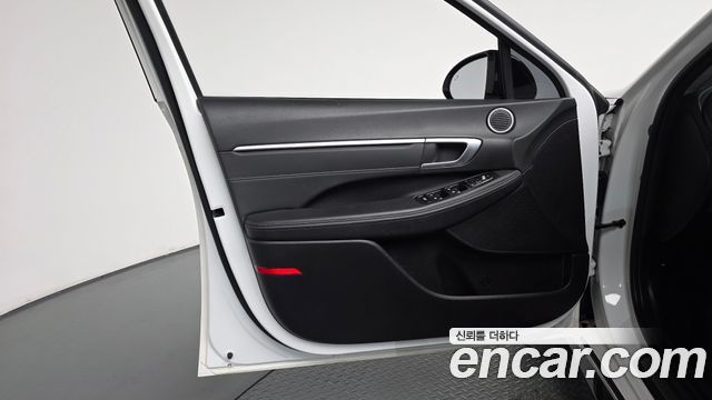 Hyundai Sonata 2022 — photo 14