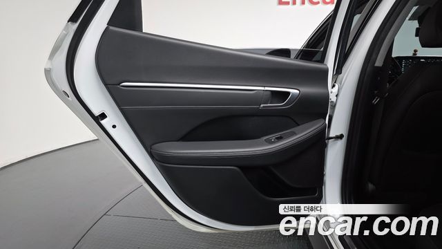 Hyundai Sonata 2022 — photo 15