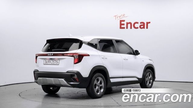 Kia Seltos 2023 — photo 2