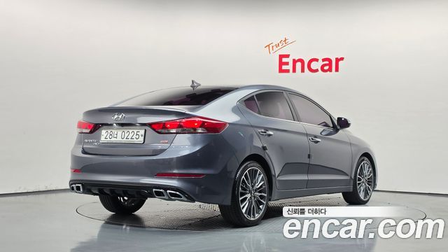 Hyundai AVANTE 2017 — photo 2