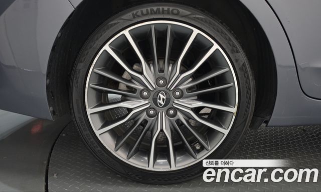 Hyundai AVANTE 2017 — photo 5