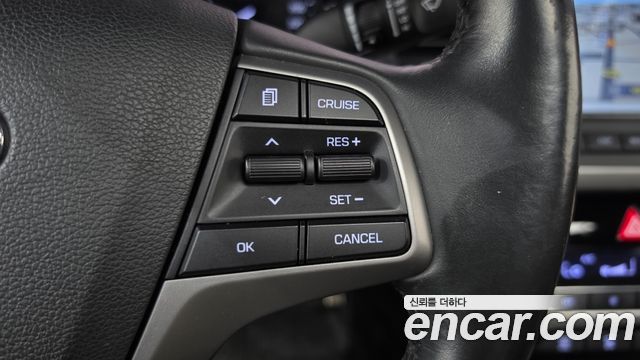 Hyundai AVANTE 2017 — photo 21