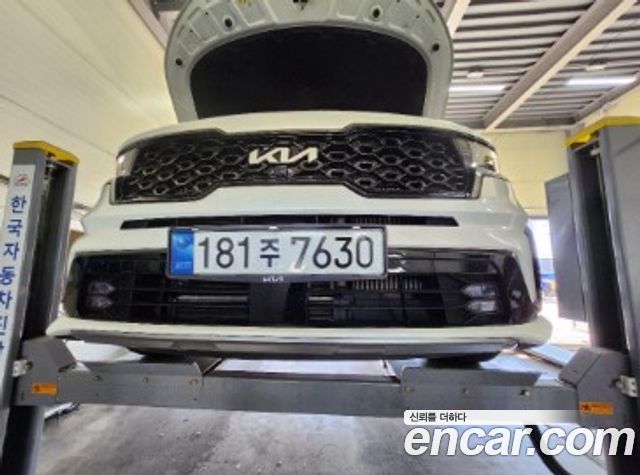 Kia Sorento 2023 — photo 1