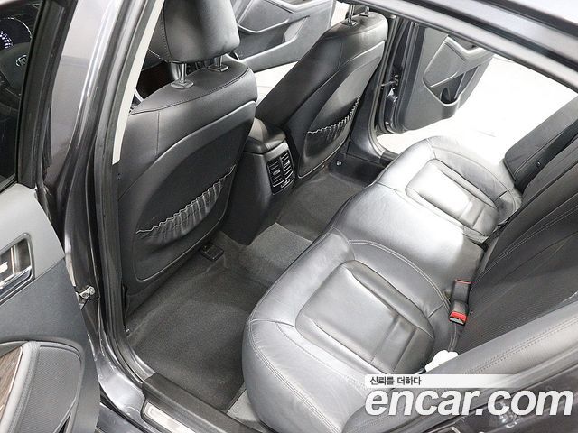 Kia K5 2013 — photo 16