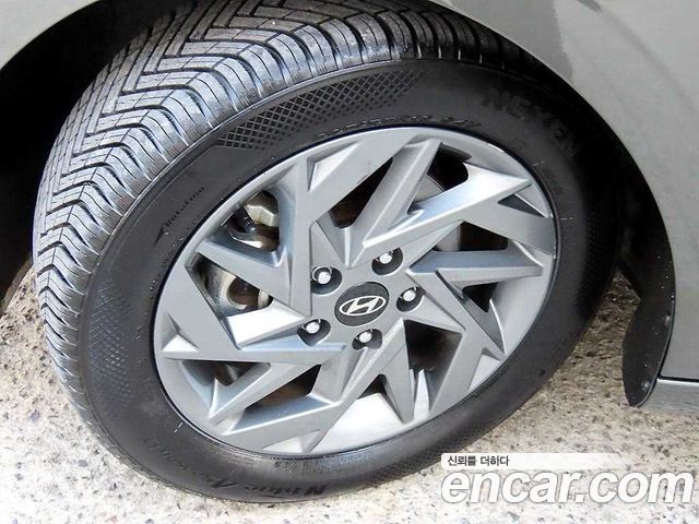 Hyundai AVANTE 2024 — photo 19