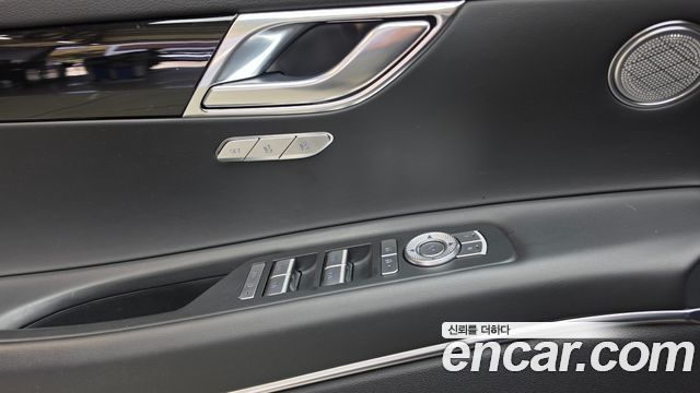Genesis GV80 2023 — photo 31