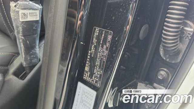Genesis GV80 2023 — photo 36