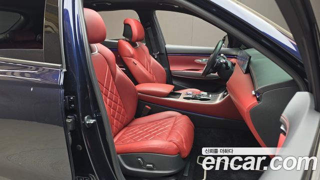 Genesis GV70 2025 — photo 17