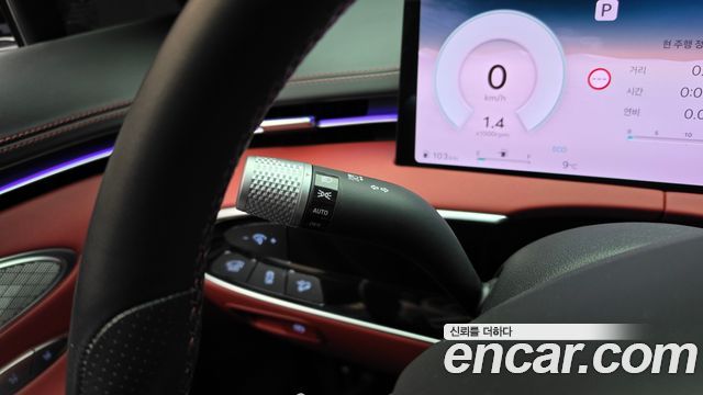 Genesis GV70 2025 — photo 31