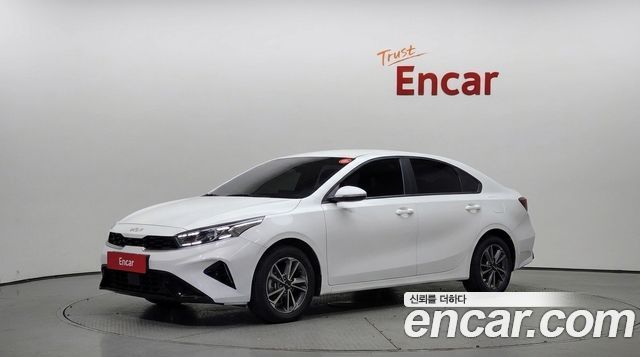 Kia K3 2023 — photo 1