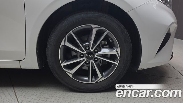 Kia K3 2023 — photo 7