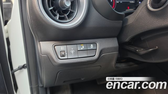 Kia K3 2023 — photo 27