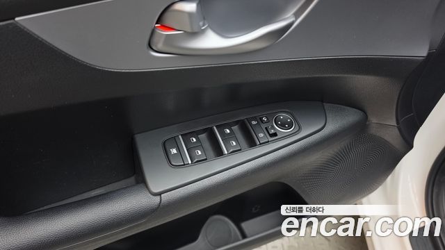 Kia K3 2023 — photo 29