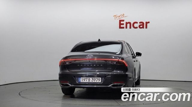 Hyundai Grandeur 2023 — photo 4