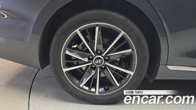 Hyundai Grandeur 2023 — photo 5