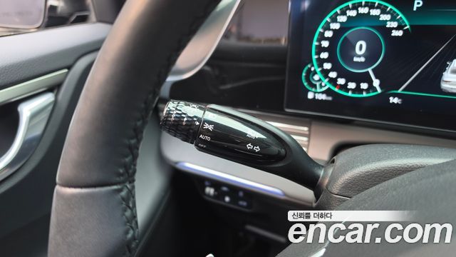 Hyundai Grandeur 2023 — photo 35